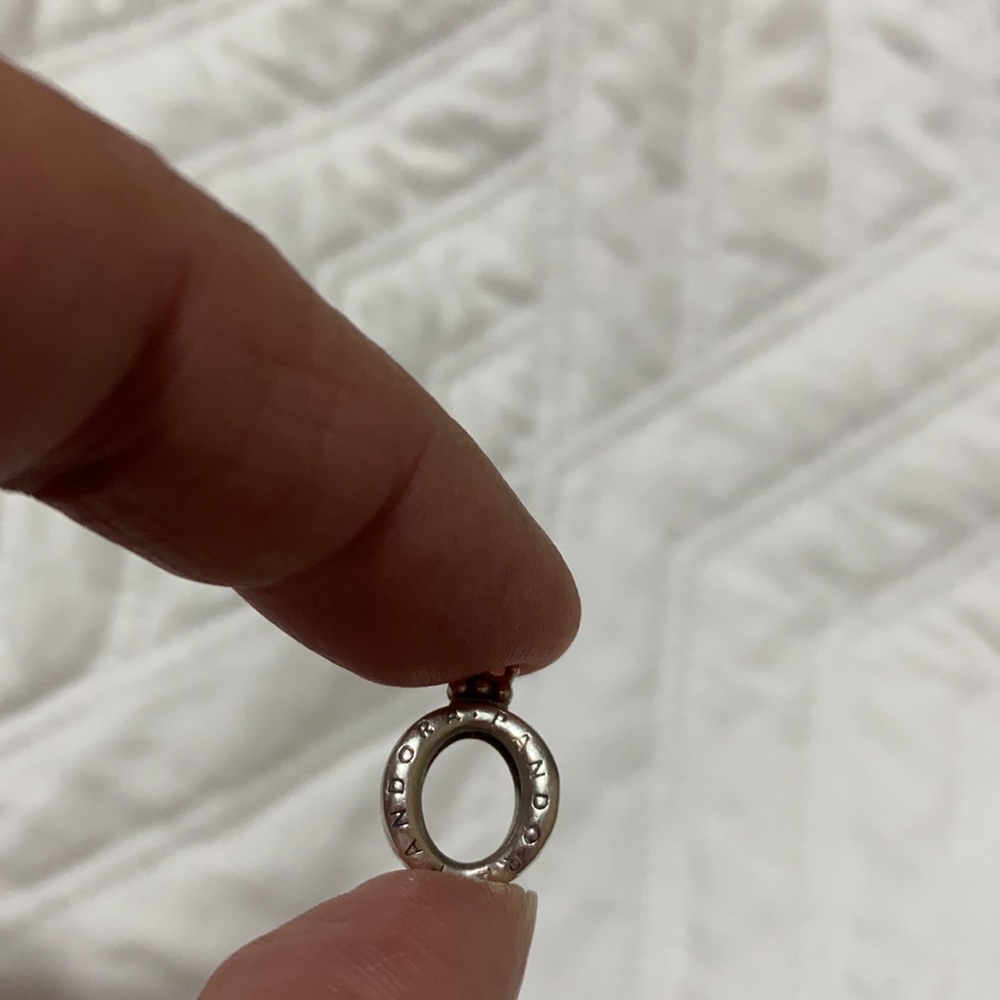 Pandora Logo & Crown O Charm - Picture 10 of 11